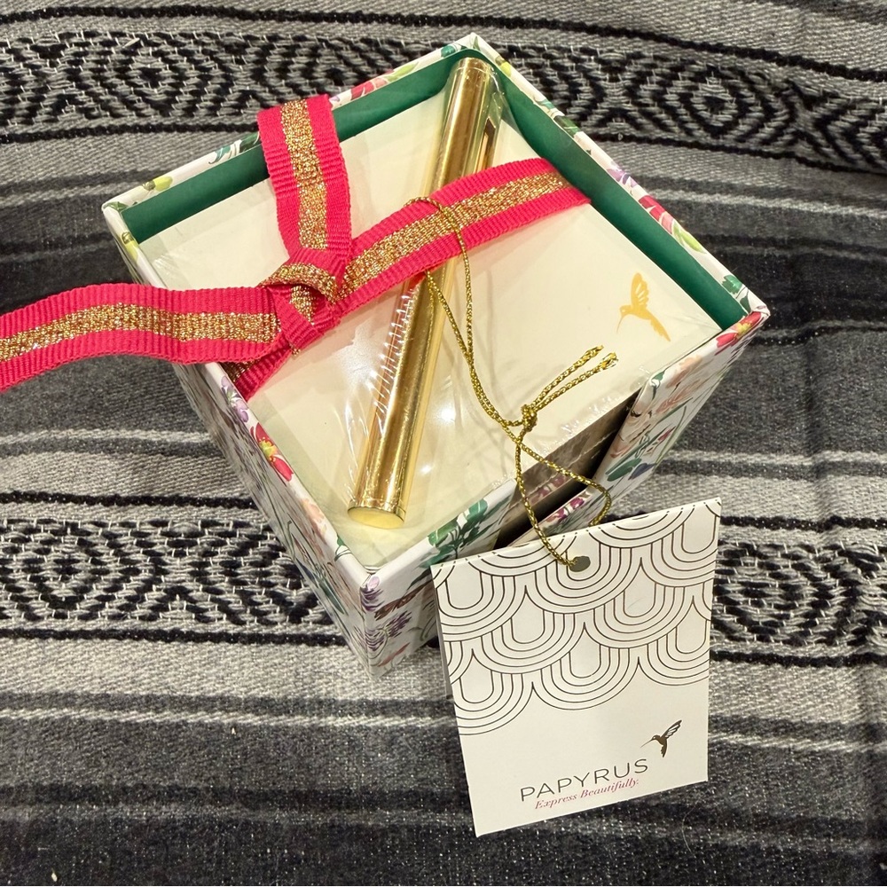 Papyrus Hummingbird Note Organizer with Pen